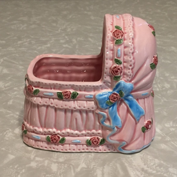 Vintage Baby Planter 🎀 Cute Cradle - Picture 3 of 8